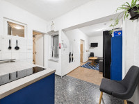 Crikvenica - kuća sa tri stambene jedinice u širem centru