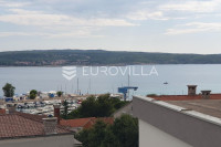 Crikvenica, luksuzan trosoban stan 114 m² s garažom, 150m od mora