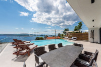 Crikvenica - luksuzna villa sa infinity bazenom i pogledom na more!