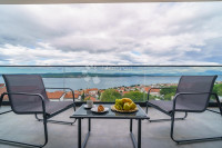 Crikvenica, novogradnja, namješteno, pogled na more