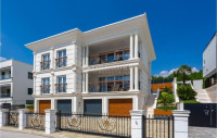 CRIKVENICA - PREDIVNA LUKSUZNA VILLA!