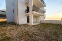 Crikvenica - stan s okućnicom, novogradnja