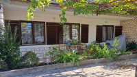CRIKVENICA – TROSOBNI STAN U CENTRU S DVA PARKIRNA MJESTA