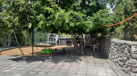 Crikveničko zaleđe, Grižane, kuća s okućnicom