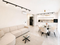 Crno, Zadar- Luksuzni dvoetažni stan 224 m2 s krovnom terasom i bazeno