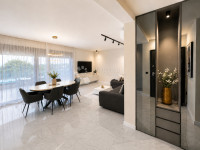 Crno, Zadar - Luksuzni trosobni stan 100 m2, prizemlje s bazenom