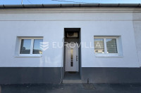Đakovo, Centar, stan u kući 61 m²