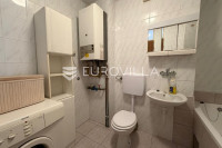 Đakovo, Centar, trosoban stan 61 m² sa spremištem