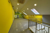 Đakovo, strogi Centar, prostran poslovni prostor NKP 90 m2