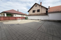 Đakovo, strogi Centar, vanjsko, nenatkriveno parkirno mjesto, 15 m²