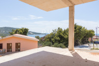 DALMACIJA, PRIMOŠTEN - Dvosobno prizemlje s pogledom