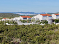 DEBELJAK-građevinsko zemljište s projektom za vilu s bazenom, 611 m2!