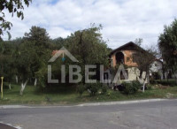 Desinić - dvije kuće za adaptaciju na parceli 1133 m2