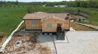 Divna nova vila s bazenom i imanjem od 9850 m2 u idiličnom selu 15 min