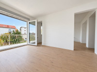 Dolčić, 60 m2, novoadaptirano, podno grijanje, balkon, PM