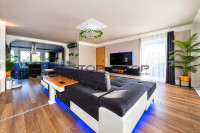 Dom iz snova! Penthouse 116m² u Susedskom polju, Terasa + parking