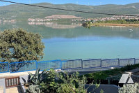 Donji Karin-Kuća s apartmanima 1. red do mora