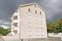 Dramalj, trosoban stan s galerijom, 83,50 m², pogled, parking
