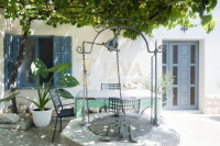 Drivenik – renovirana primorska kuća s okućnicom, 91 m²