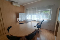 Dubrovnik - Batala, poslovni prostor s parkingom