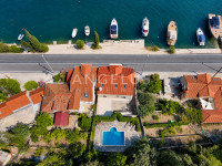 Dubrovnik, Čajkovići – kamena kuća s bazenom i pogledom na Rijeku dubr
