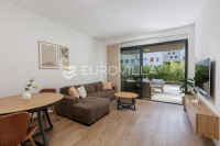 Dubrovnik, Lapad, trosoban apartman s terasom i garažnim mjestom
