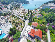 Dubrovnik, Uvala Lapad - prostrani dvosobni stan na vrhunskoj poziciji