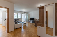 Dugo Selo,dvosoban stan 51.00 m2 sa garažnim parkir.mjestom i ostavom