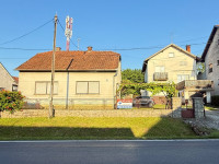 Dvije kuće sa velikom okućnicom, Trojstveni Markovac, Bjelovar