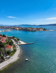 Dvoetažan stan prvi red uz more - 141m2