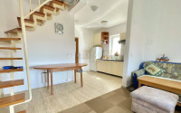 DVOETAŽNI APARTMAN U MALINSKOJ, 400 M OD MORA – 3 SPAVAĆE SOBE!