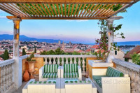 Dvoetažni penthouse s panoramskom krovnom terasom