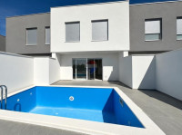 DVOETAŽNI STAN S BAZENOM I VRTOM - VODICE - NOVOGRADNJA - S2