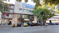 Dvoetažni ulični posl. prostor, 331 m2, izlog, 2 ulaza, Gundulićeva