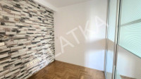 DVOSOBAN STAN 37 M2 SA BALKONOM NA VRBANIMA