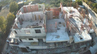 Dvosoban stan+ dnevni, vrt, lift- Seget Donji