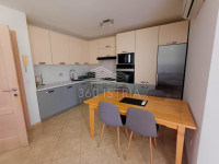 Dvosoban stan na I katu, opremljen, natkriveni parking, ostava, Poreč