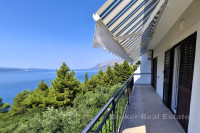 Dvosoban stan s pogledom na more, u blizini plaže