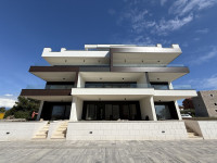 Dvosoban stan S2 s vrtom- drugi red uz plažu!
