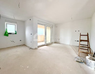 Dvosobni stan s velikom krovnom terasom, Pula Valdebek