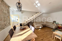 Ekskluzivan dvoetažni stan u srcu Pule od 115 m²