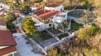 Ekskluzivna kuća u Jadranovu s bazenom, pogledom na more i velikom par