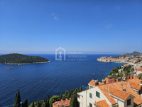 Trosobni stan s pogledom na more i Stari grad na prodaju, Dubrovnik