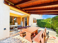 Ekskluzivna prodaja stana s vrtom u Banjolama - Volme