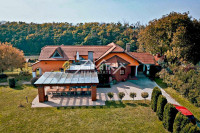 Ekskluzivna vila 558 m² s bazenom i 7.270 m² okućnice