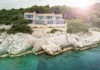 Ekskluzivna vila s privatnom plažom na otoku Koločepu kraj Dubrovnika