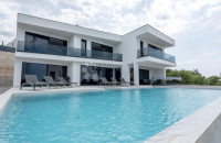 Ekskluzivna vila sa trajnim pogledom na more - Crikvenica