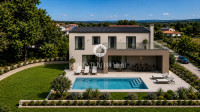 EKSKLUZIVNO – moderna vila s bazenom, 233,59 m², mir i privatnost u sr
