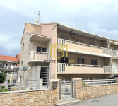 Ekskluzivno prodajemo kuću 450m2 s duplom garažom+2PM u Splitu