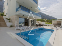 ELEGANTNA VILA TEA MAKARSKA